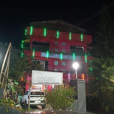 On Point Plaza Bed & Breakfast Murud  Bagian luar foto
