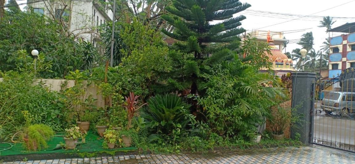 On Point Plaza Bed & Breakfast Murud  Bagian luar foto