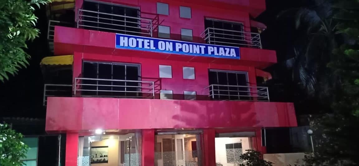 On Point Plaza Bed & Breakfast Murud  Bagian luar foto