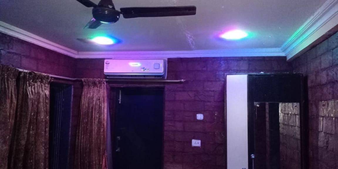 On Point Plaza Bed & Breakfast Murud  Bagian luar foto