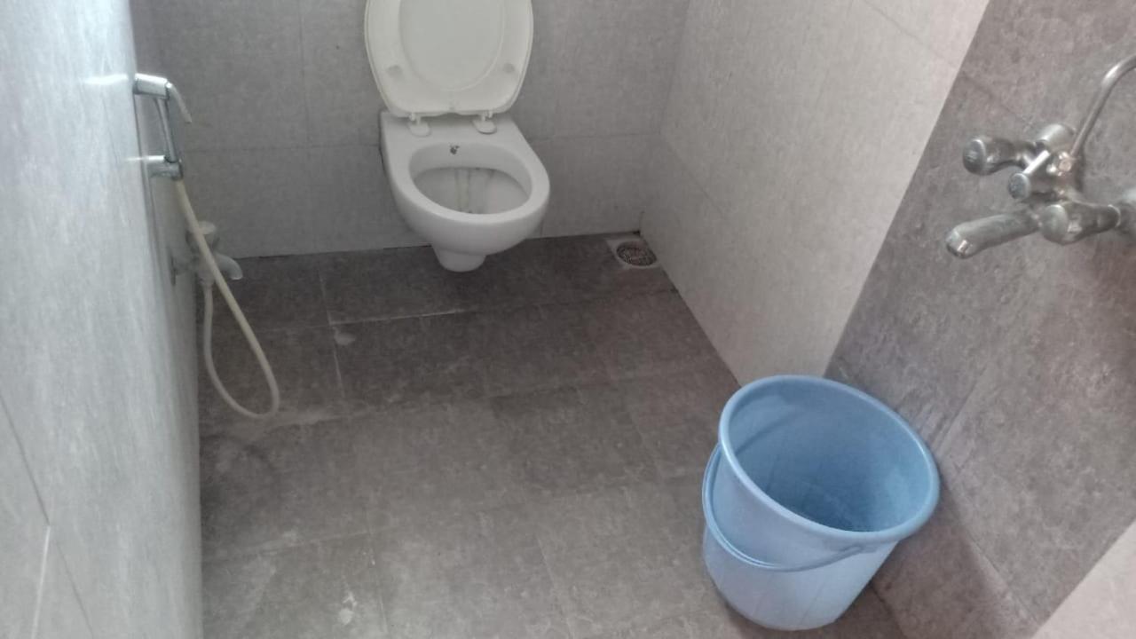 On Point Plaza Bed & Breakfast Murud  Bagian luar foto