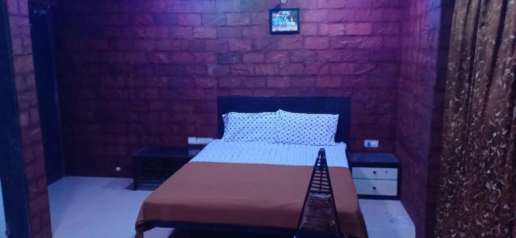 On Point Plaza Bed & Breakfast Murud  Bagian luar foto
