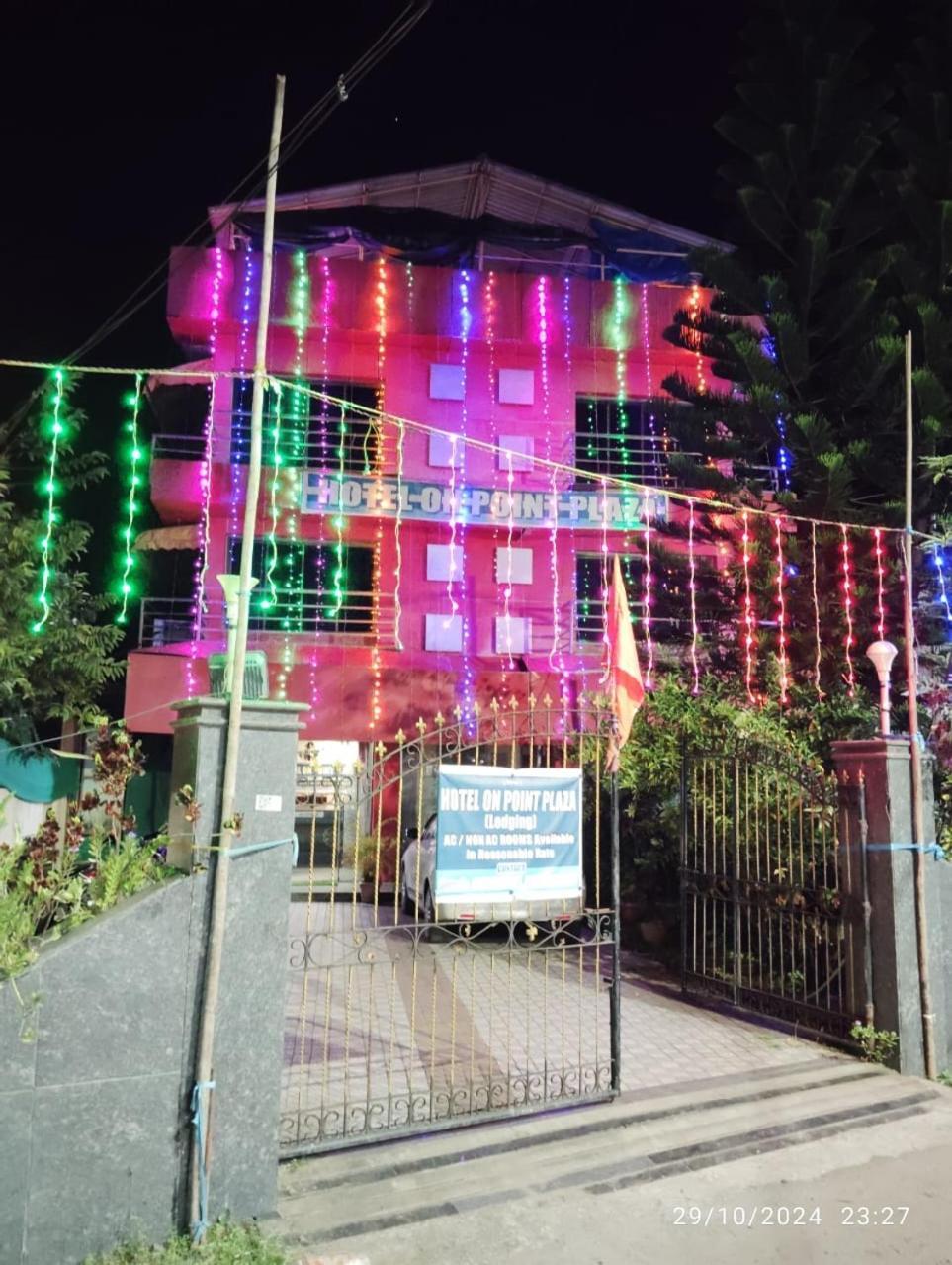 On Point Plaza Bed & Breakfast Murud  Bagian luar foto
